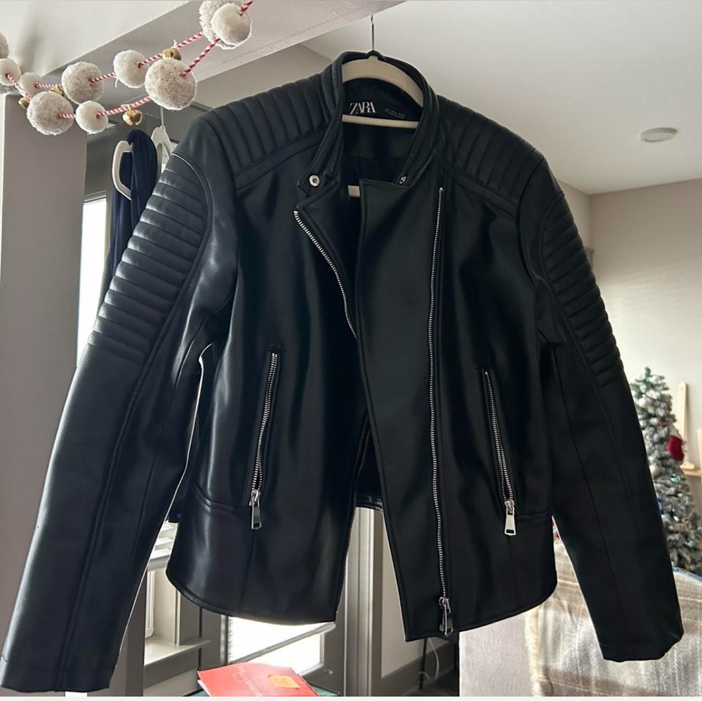 ZARA Black Jacket 🏍️  Size XL